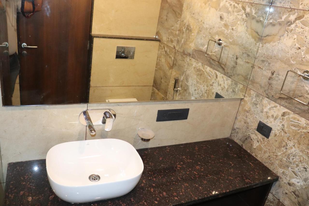 Hotel Grand Geeta ベアワル エクステリア 写真