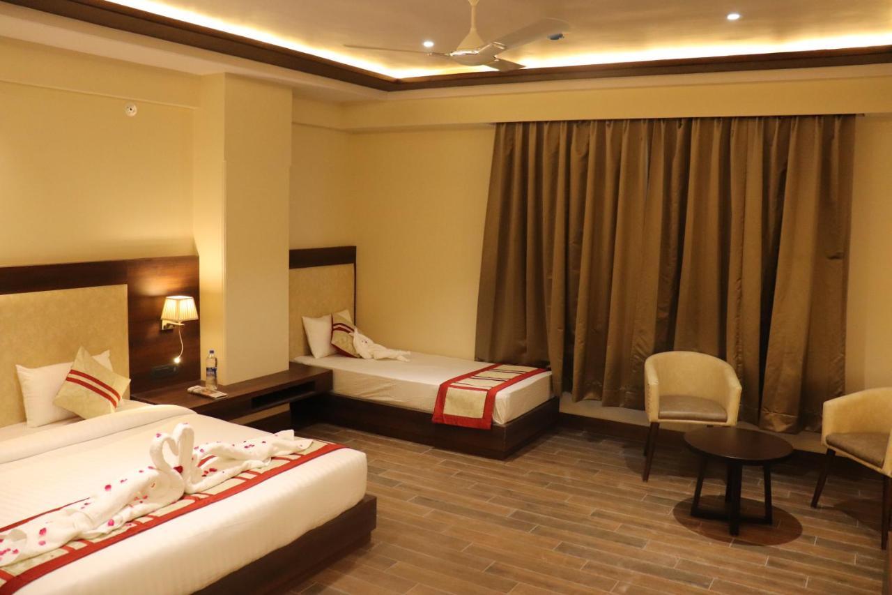 Hotel Grand Geeta ベアワル エクステリア 写真