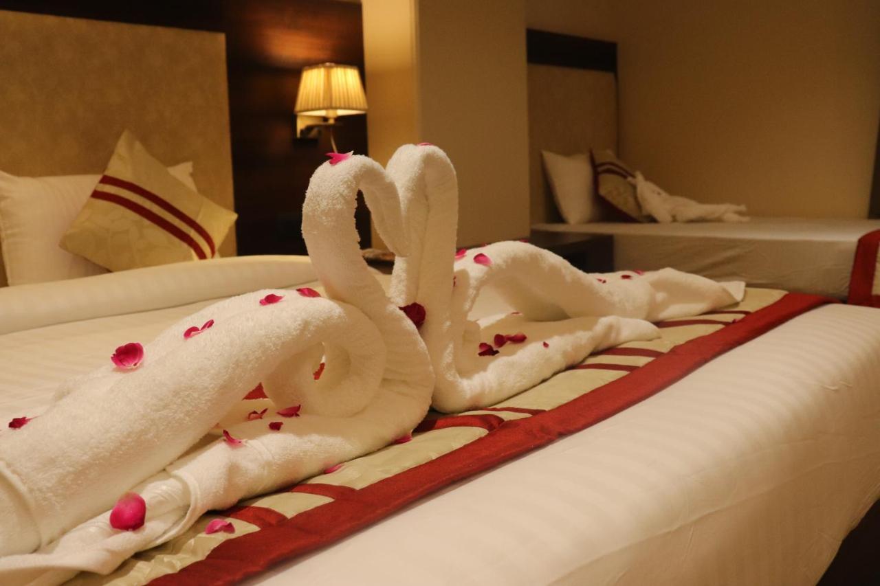 Hotel Grand Geeta ベアワル エクステリア 写真